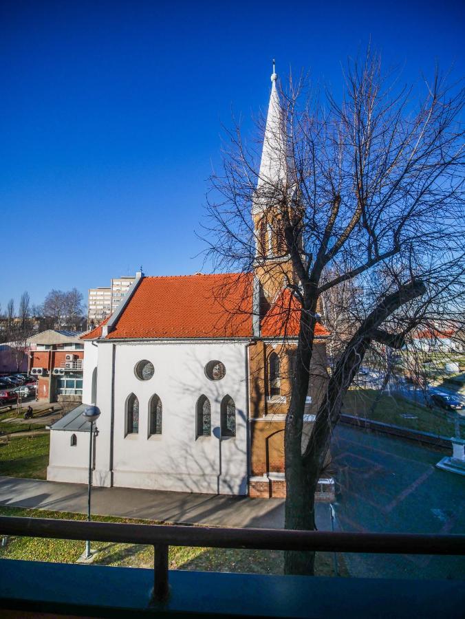Flamingos Apartman & Fitness Centar Osijek - Blizina Bolnice Kbc 奥西耶克 外观 照片